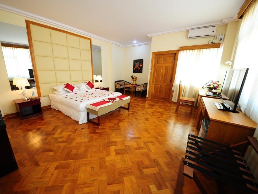 Royal Inlay Hotel Nyaung Shwe Eksteriør billede